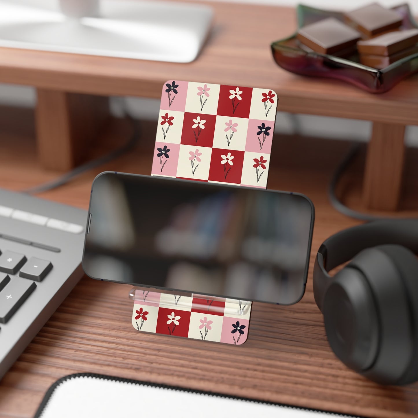 Pop Petal Plaid Phone Stand | Mobile Display Holder