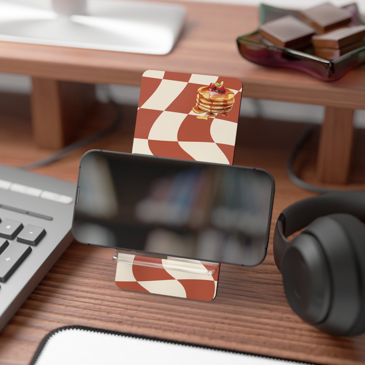 Flippin’ Pancakes Smartphone Stand